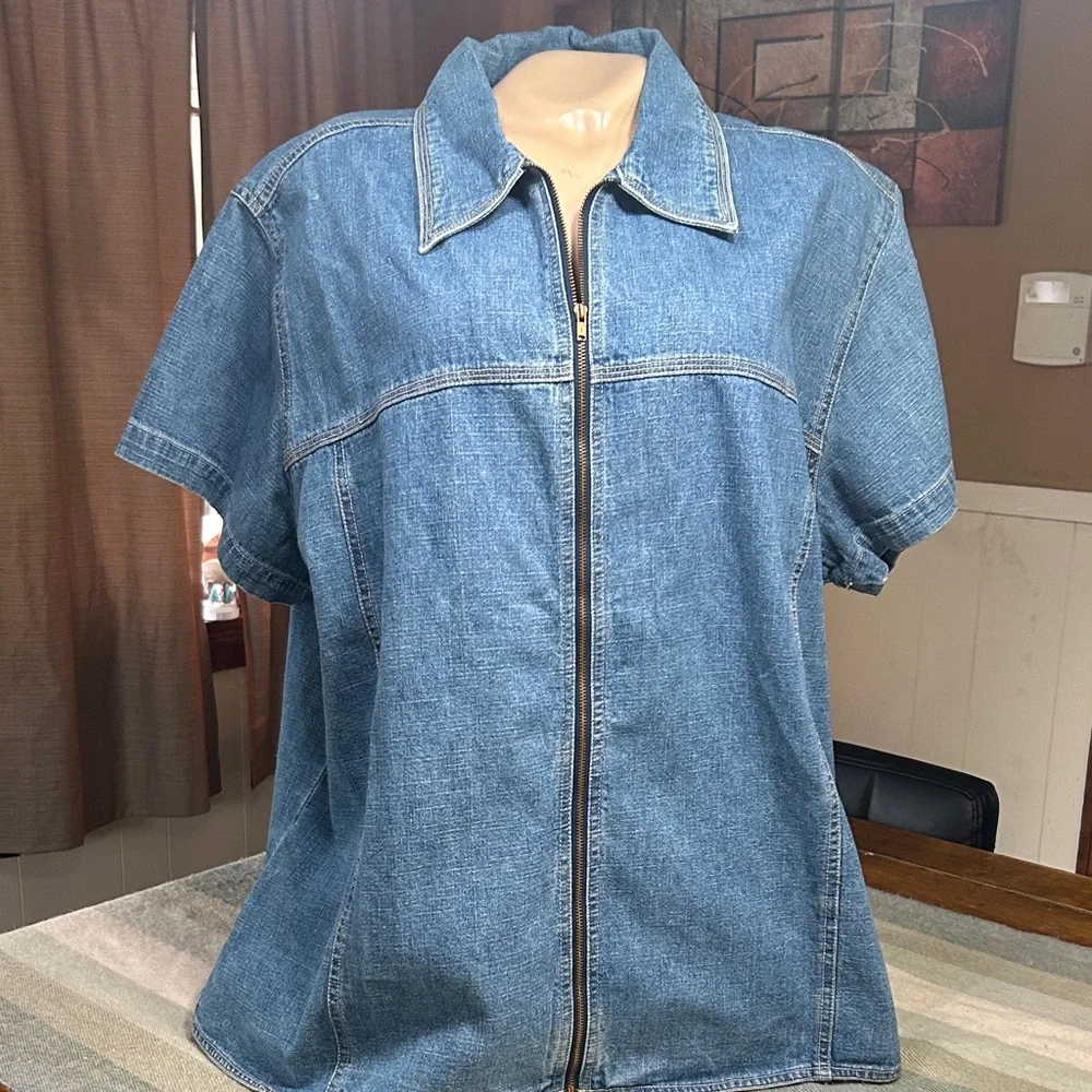 bill blass light blue denim zip-front jacket/shirt- vintage - tags